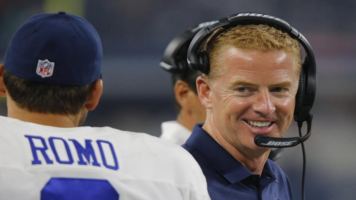 Dallas Cowboys coach Jason Garrett said that injured quarterback Tony Romo is doing some light rehab work.