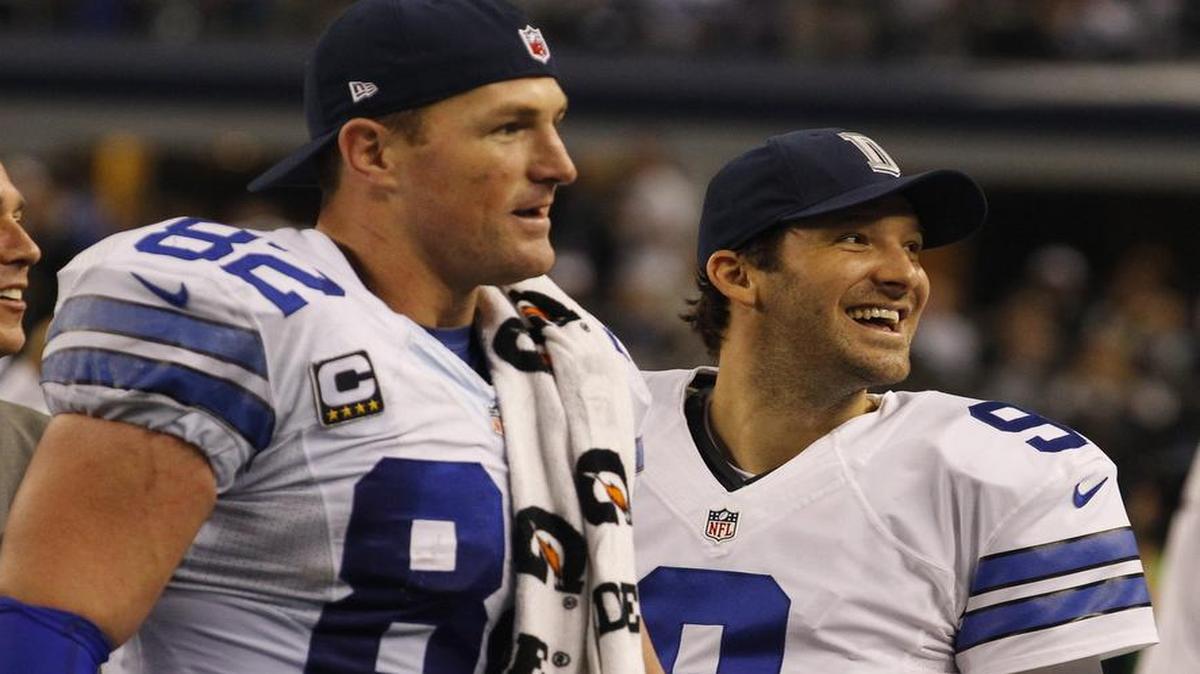 
Tight end Jason Witten, left, and quarterback Tony Romo provide a stable veteran influence in the Cowboys’ locker room.



