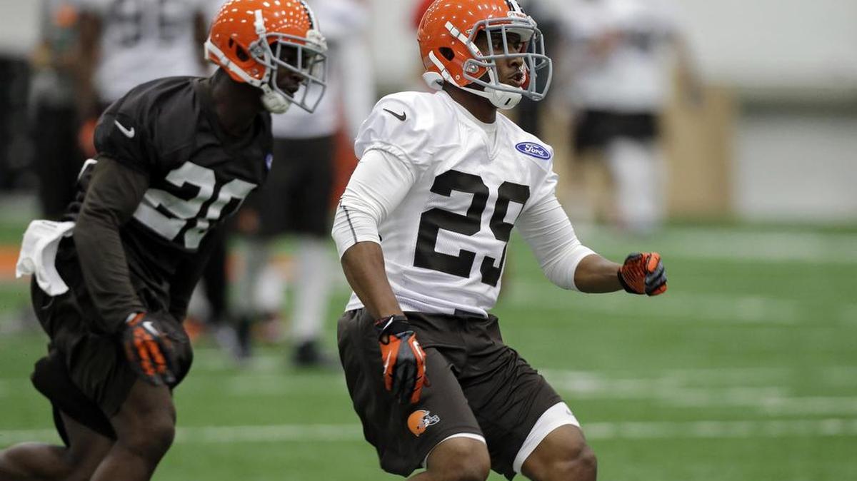 Leon McFadden, right, was a third-round pick of the Browns in 2013 but lasted only one season in Cleveland.