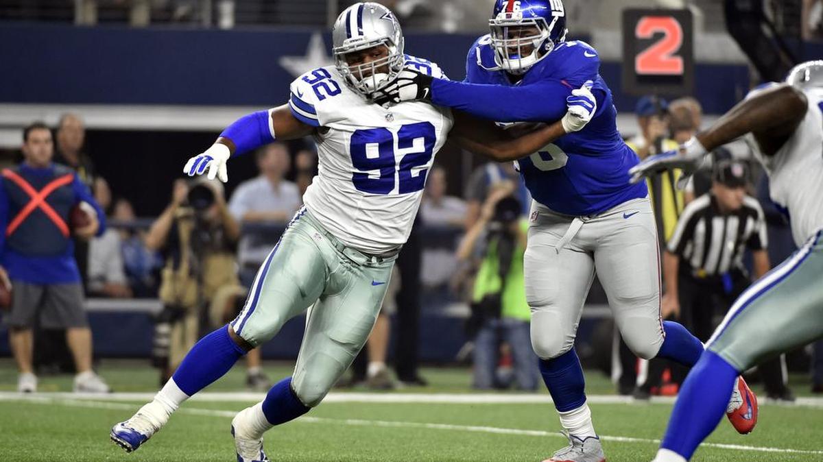 
Jeremy Mincey (92) returned to practice Thursday after missing last week’s game with a concussion.
