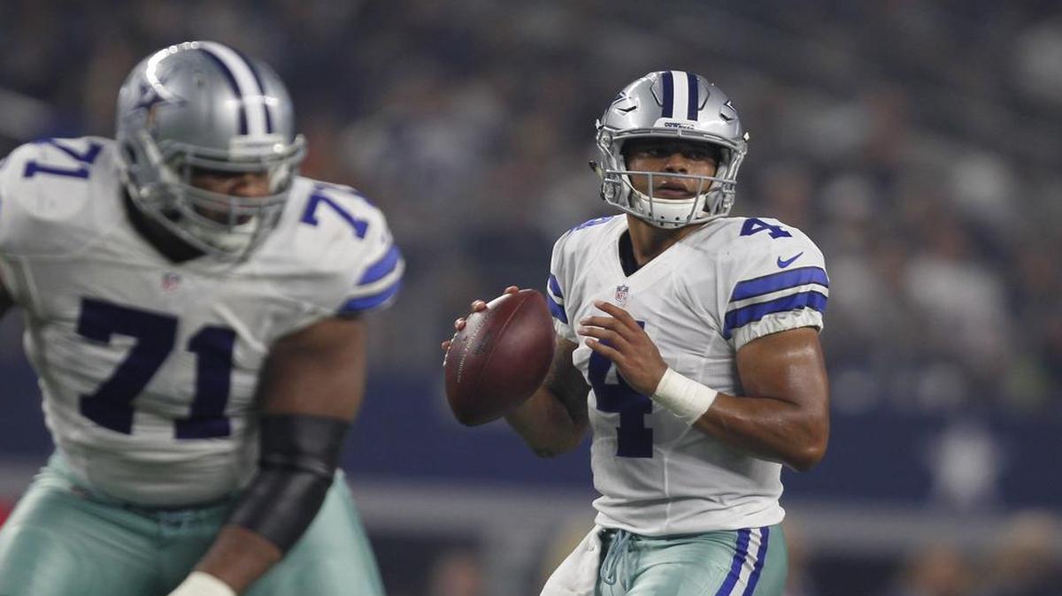 Dallas Cowboys quarterback Dak Prescott threw his first NFL touchdown in the fourth quarter against the Chicago Bears.