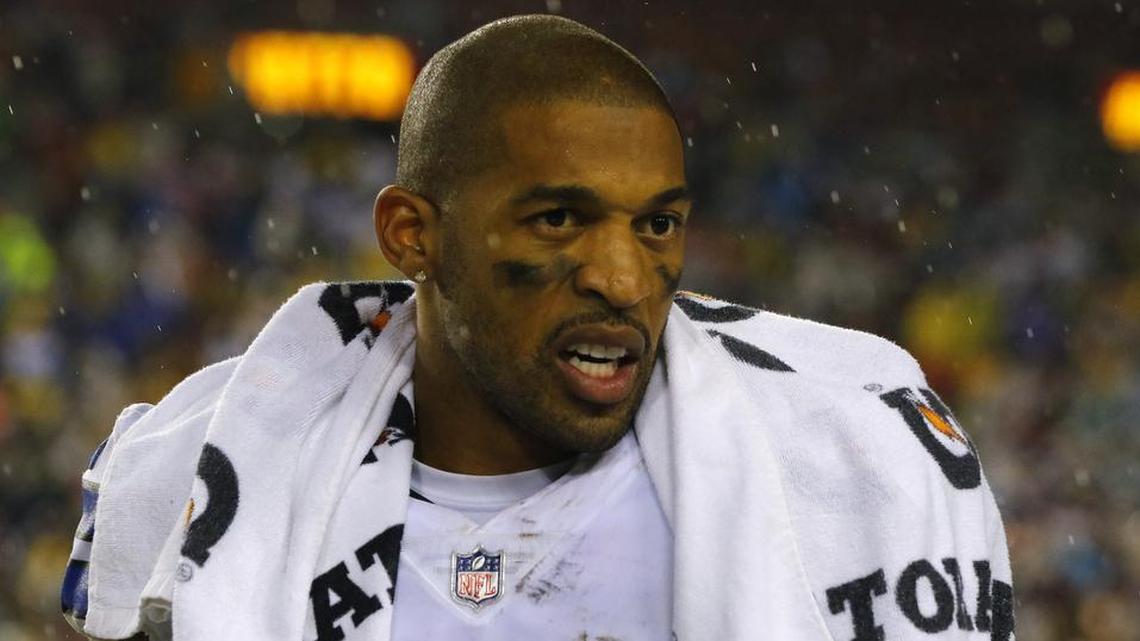 Dallas Cowboys cornerback Orlando Scandrick will miss at least one game with fractures in his back.