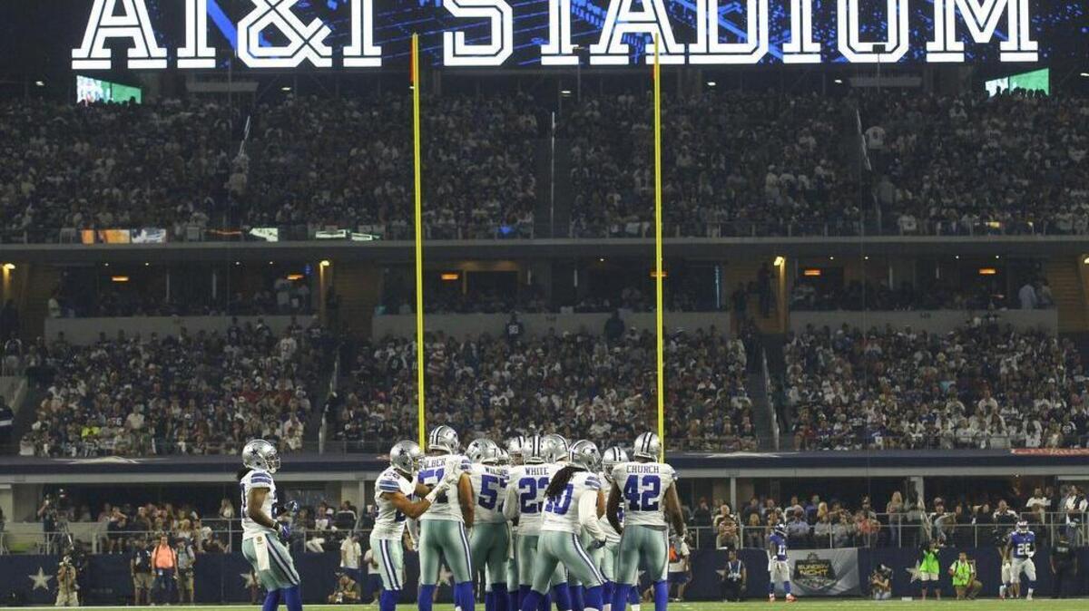 
More than 93,000 fans watched the Dallas Cowboys beat the New York Giants 27-26 Sunday under the clear, bright lights of AT&T Stadium.
