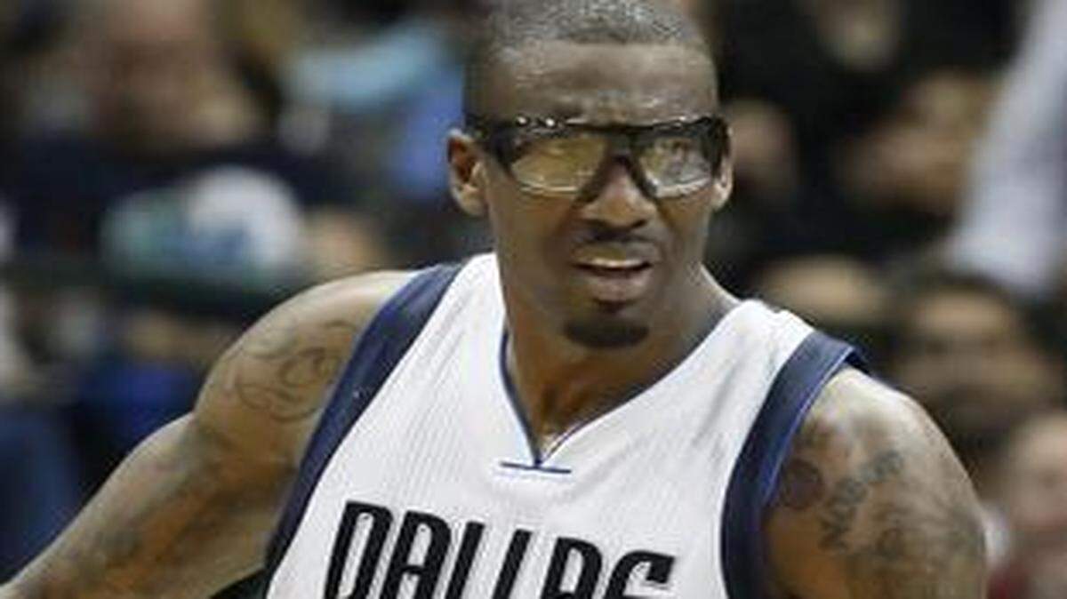 
Recently acquired forward Amar'e Stoudemire says he came to Dallas to win, not joke around. 
