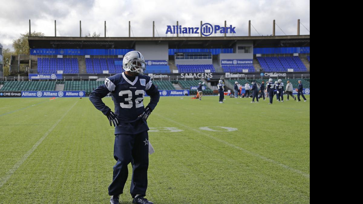 
Dallas Cowboys cornerback Orlando Scandrick has a charity foundation that focuses on inner-city kids.
