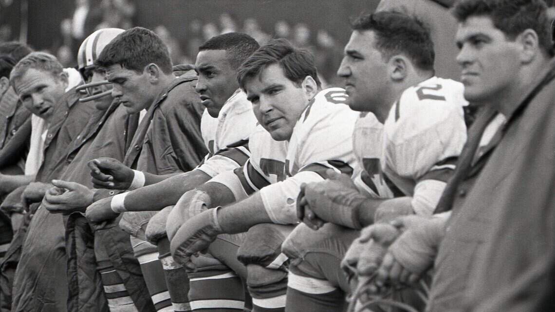 Decorated Dallas Cowboys guard who helped team win first Super Bowl dies at 82