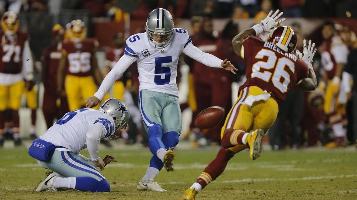 Cowboys kicker Dan Bailey (5) provides the margin of victory with a 54-yarder against the Redskins on Monday night.