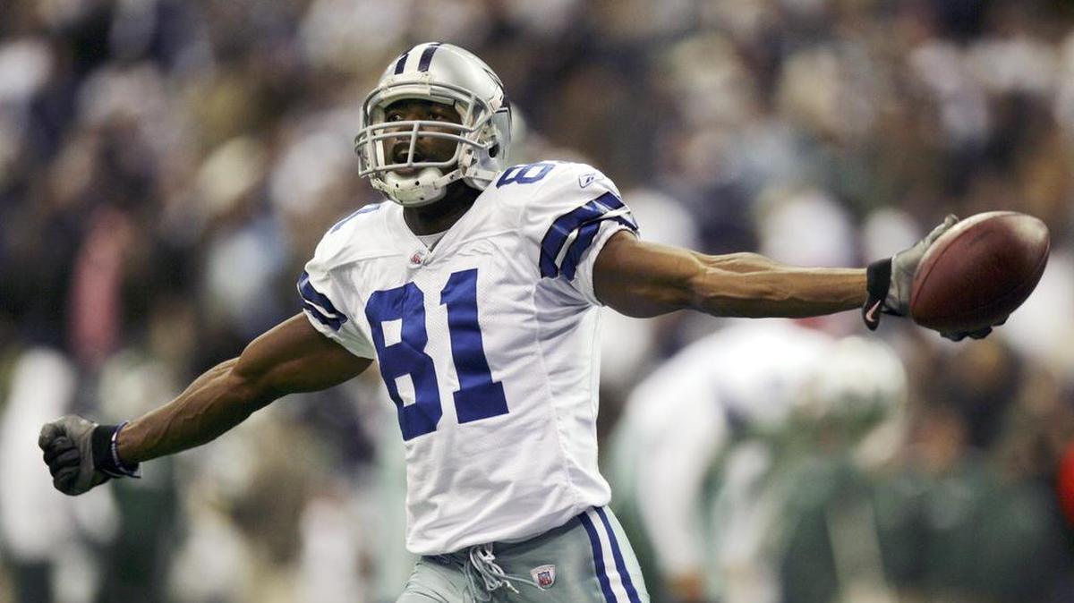 Former Cowboys receiver Terrell Owens is among the 15 finalists for the Pro Football Hall of Fame.