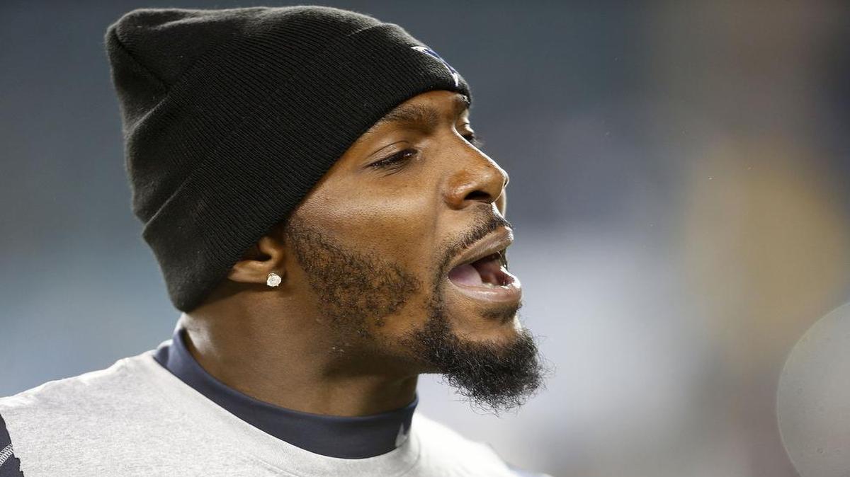 
Dez Bryant says he will not attend training camp without a new contract. 
