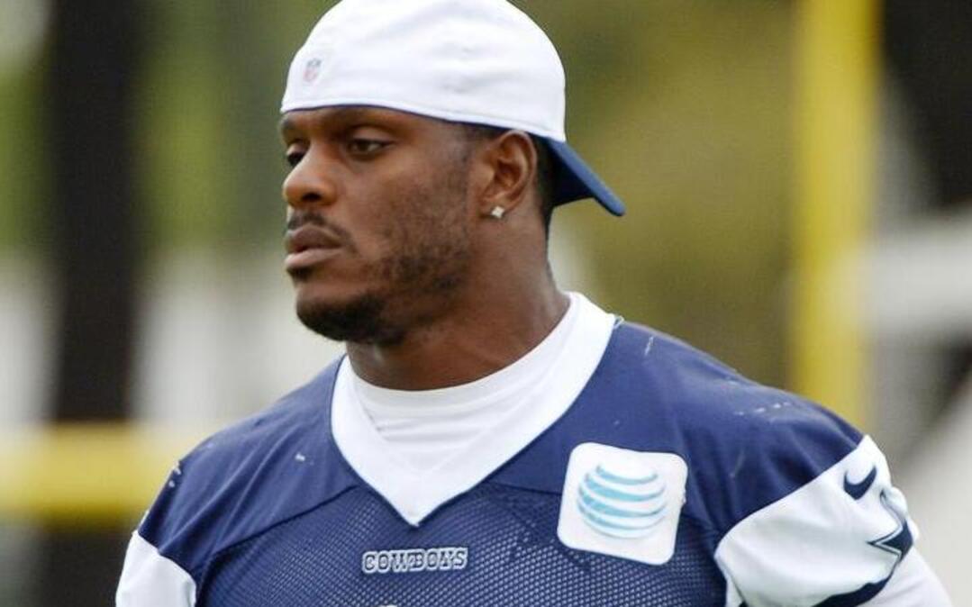 
Dallas Cowboys linebacker Jasper Brinkley is married to track standout Kellie Wells, the bronze medalist in the 100 hurdles at the 2012 London Olympics. 
