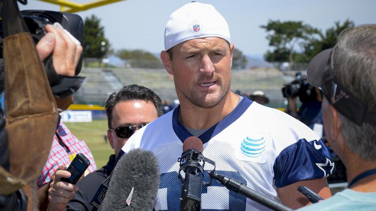 
Dallas Cowboys tight end Jason Witten was surprised by Army vet Daniel Rodriguez, now a receiver for the St. Louis Rams.
