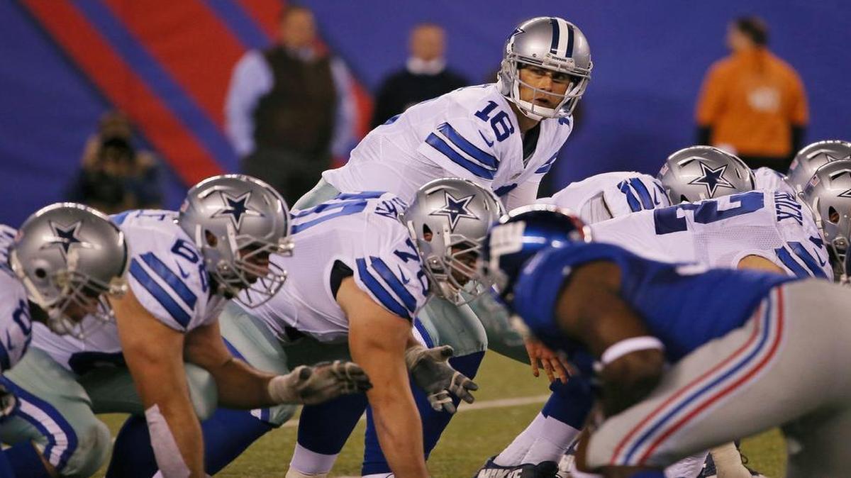 Dallas Cowboys quarterback Matt Cassel completed six passes of 20 or more yards against the New York Giants Sunday.