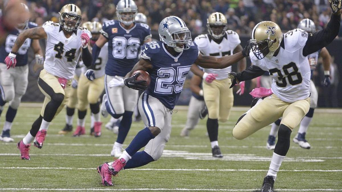 Dallas Cowboys running back Lance Dunbar signed a one-year deal Thursday. He’s coming off major knee surgery.