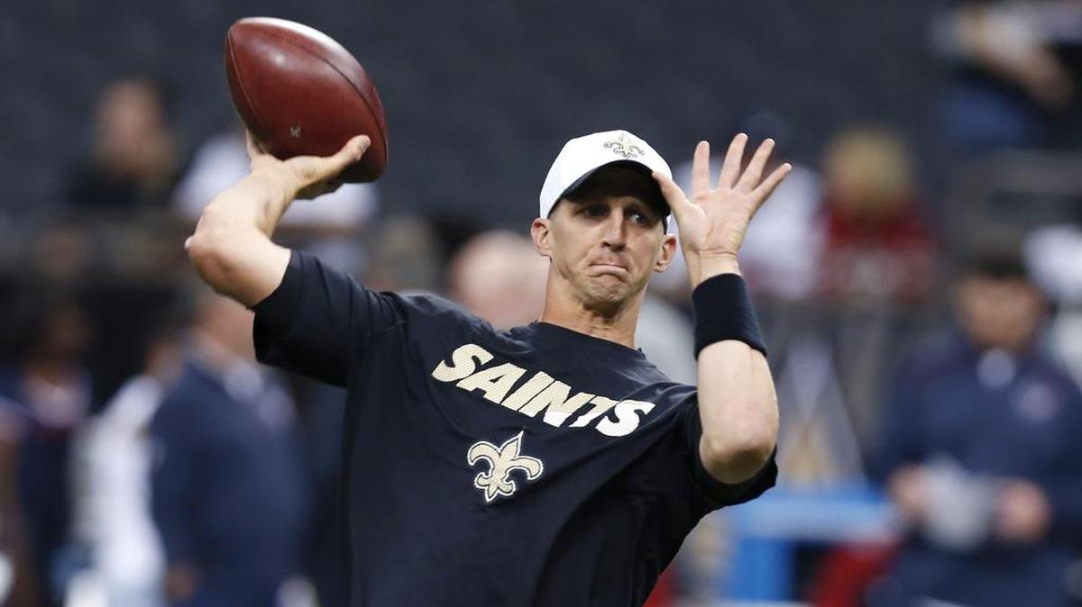Luke McCown, pictured with the Saints, is being added to the Cowboys.