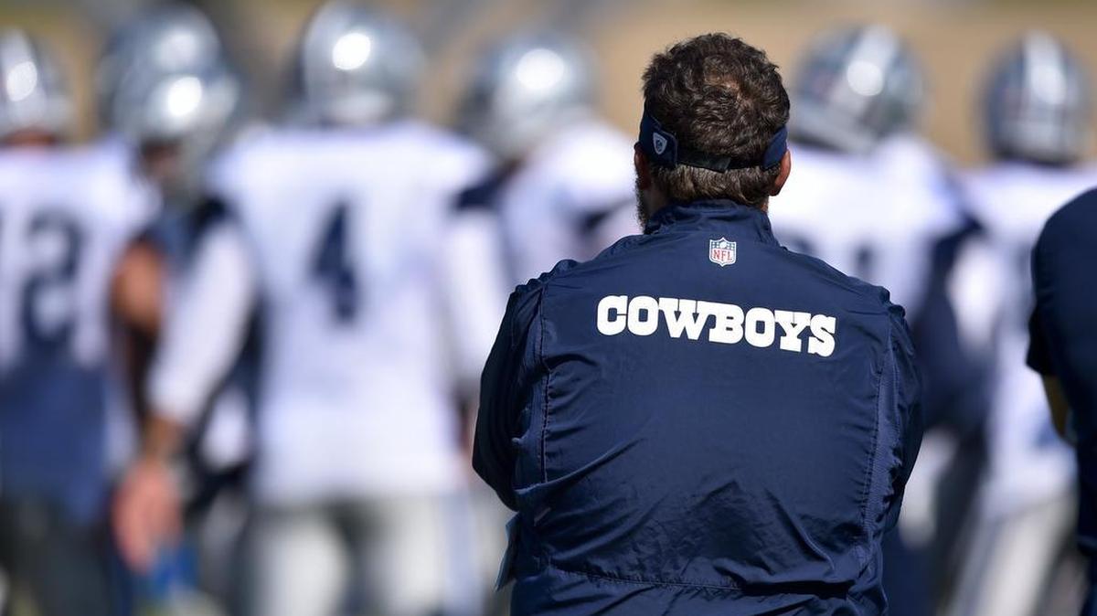 The Dallas Cowboys coaching staff is looking for more depth at running back for training camp practices. They signed Ronnie Hillman.