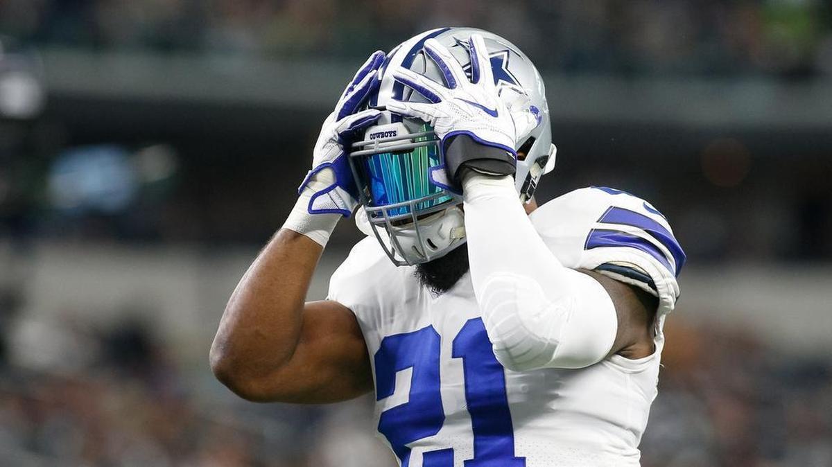 Dallas Cowboys running back Ezekiel Elliott was not used when the offense had the ball at the Seahawks’ 3-yard line trailing by nine points. They settled for a field goal, which Dan Bailey missed.