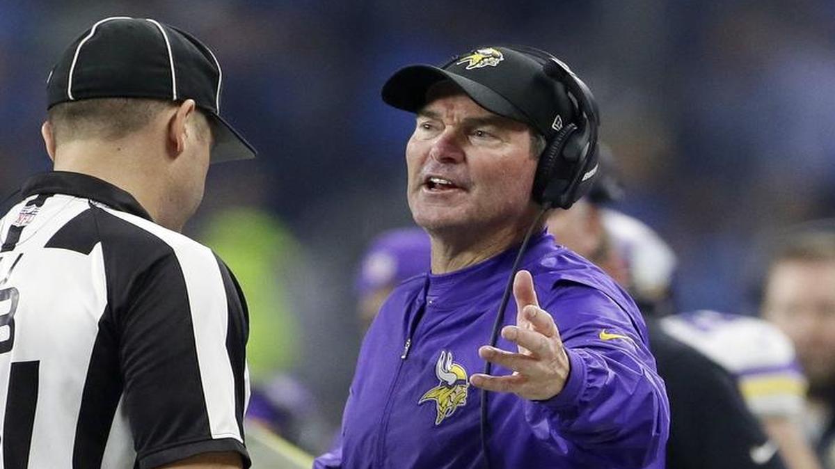 Minnesota Vikings head coach Mike Zimmer, right, underwent emergency eye surgery Wednesday night, on the eve of his team’s home game agains the Dallas Cowboys.