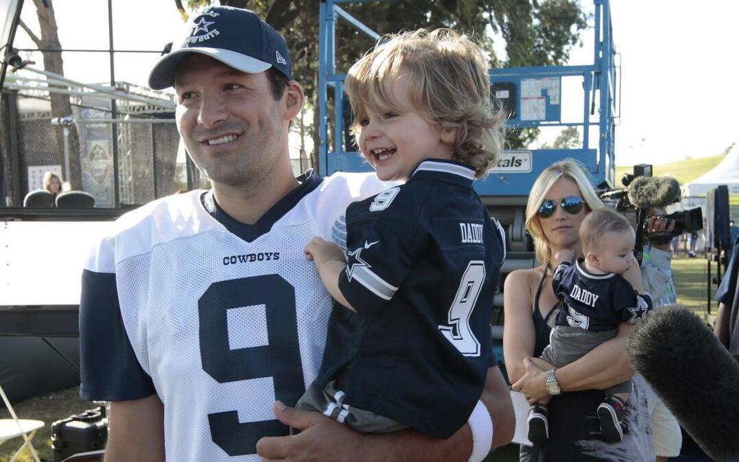 Dallas Cowboys quarterback Tony Romo and wife Candice are expecting their third child in August.