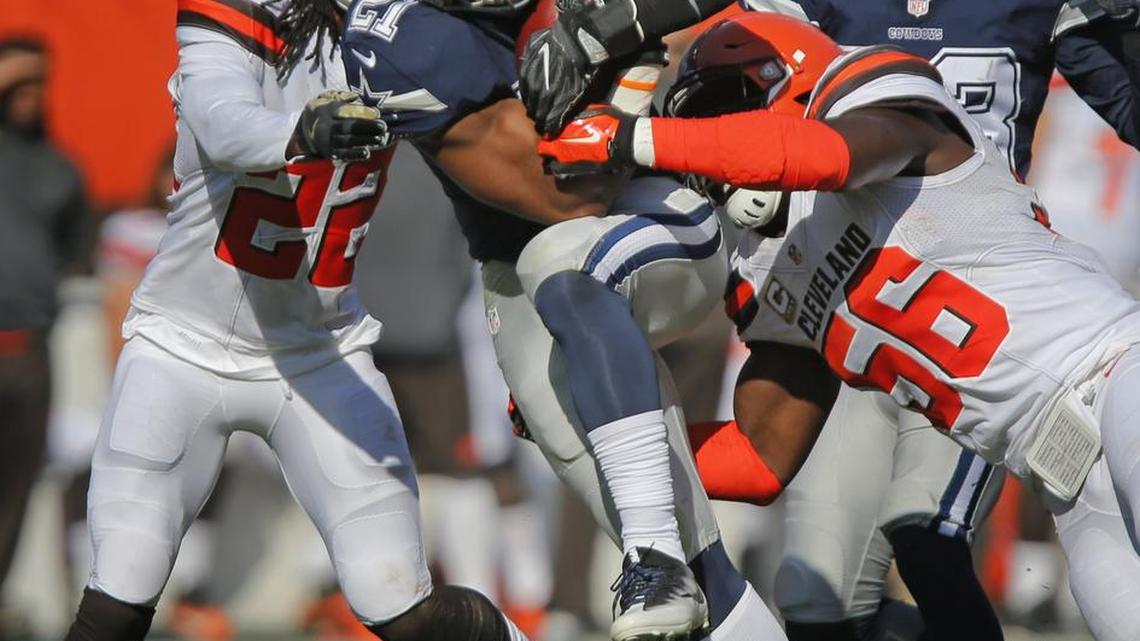 Ezekiel Elliott leads the NFL in rushing at the midway point.