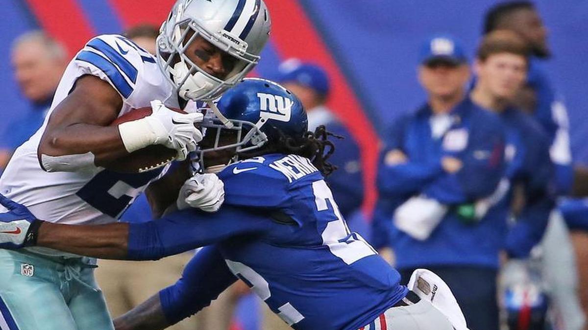 Cowboys running back Joseph Randle, left, will miss Sunday’s game because of an oblique strain.