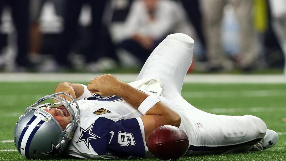 Dallas Cowboys quarterback Tony Romo, who suffered a fracture to his left collarbone twice last season, is weighing his options on surgery.