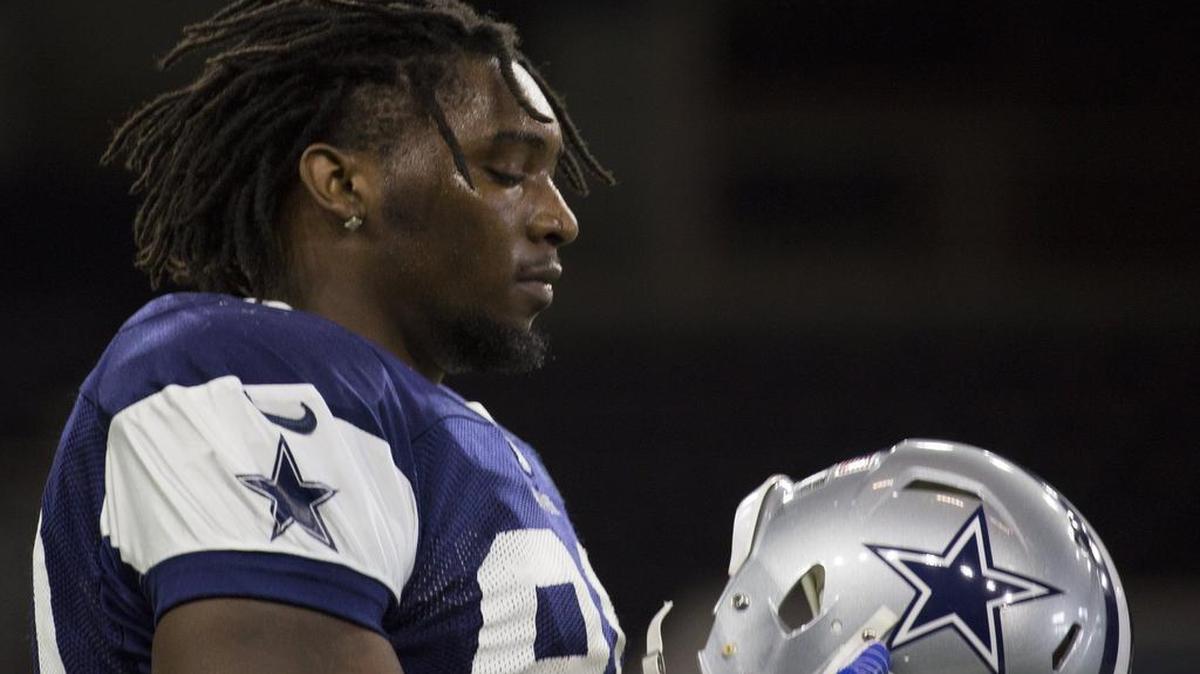 DeMarcus Lawrence had a forgettable 2016 with a suspension, one sack, and another back injury.
