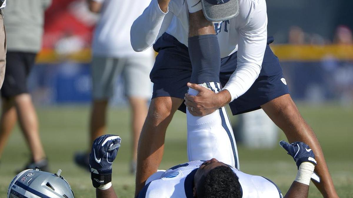 Ezekiel Elliott will miss some time with a hamstring injury.