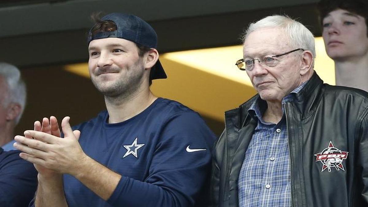 Tony Romo and Dallas Cowboys owner Jerry Jones watch a UIL Class 5A Division I state championship football game between Highland Park and Temple, Saturday, Dec. 17, 2016, in Arlington, Texas. Jones’ grandson John Stephen Jones is the starting quarterback for Highland Park, which won the title 16-7.
