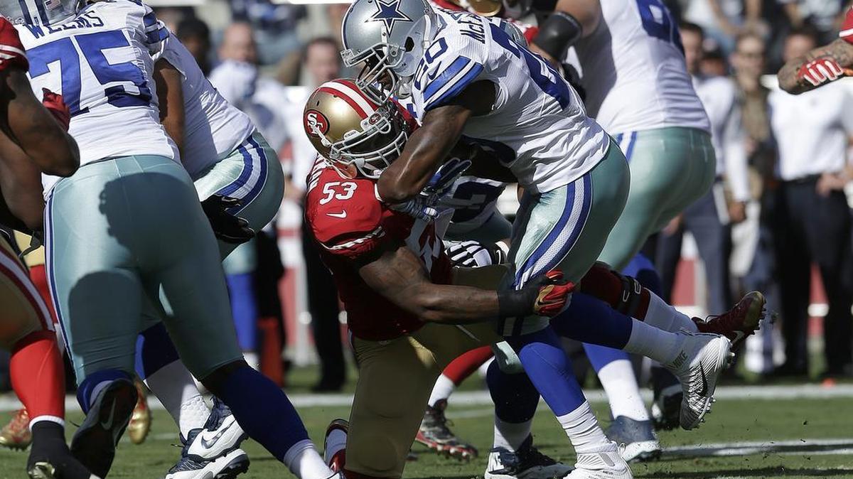 
Darren McFadden made his preseason debut, but couldn’t find any running room against San Francisco Sunday night.
