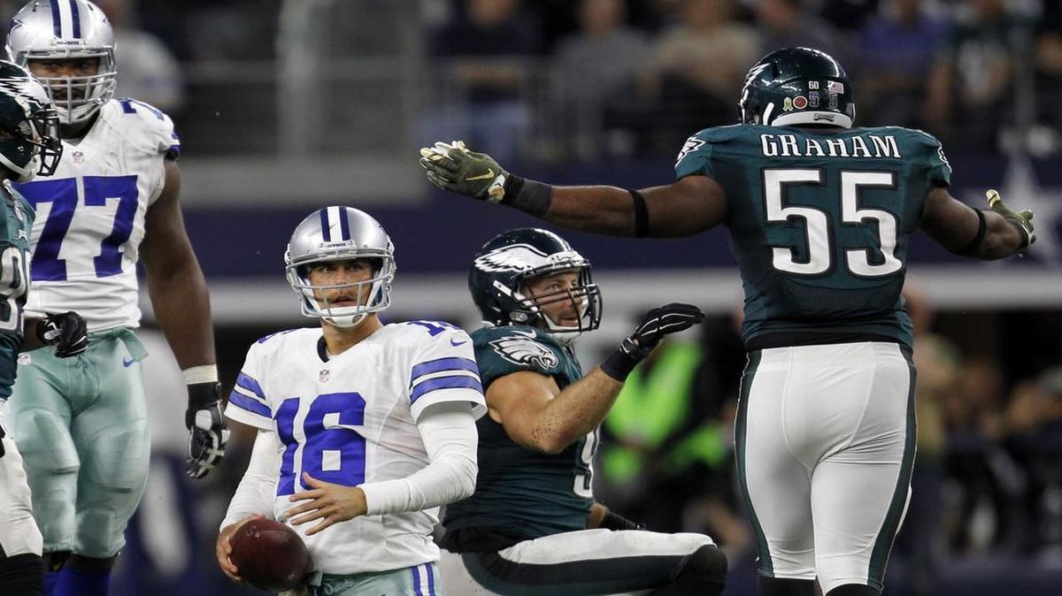 Cowboys quarterback Matt Cassell passed for 299 yards and three touchdowns, but had a pick-six as Dallas fell short to the Eagles in overtime.