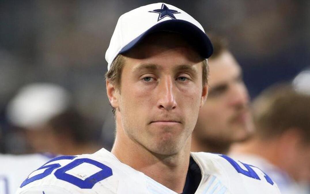 
Dallas Cowboys middle linebacker Sean Lee has been cleared to play against New England Sunday.
