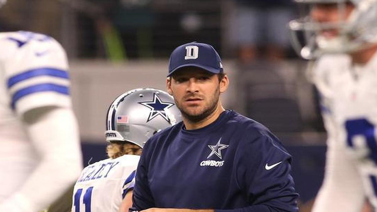 After seven weeks with Matt Cassel, left, or Brandon Weeden, right, under center, the Cowboys are hoping that Tony Romo’s return will salvage the season.