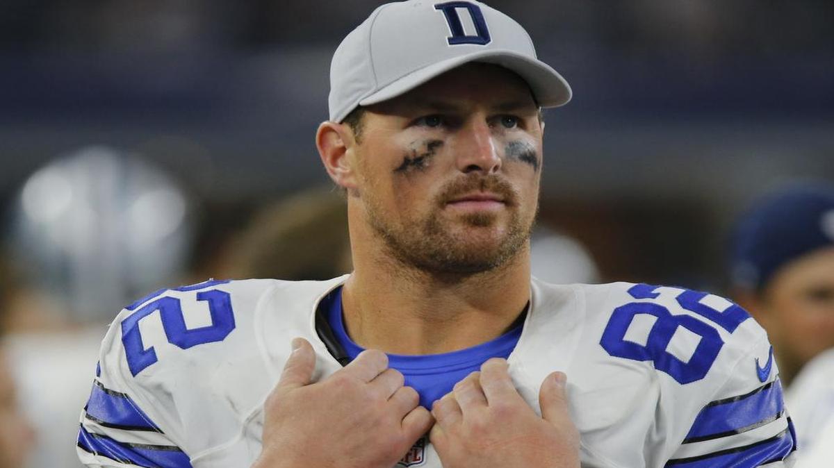 Dallas Cowboys tight end Jason Witten started his 200th career game Sunday night. The Cowboys hosted Chicago at AT&T Stadium.