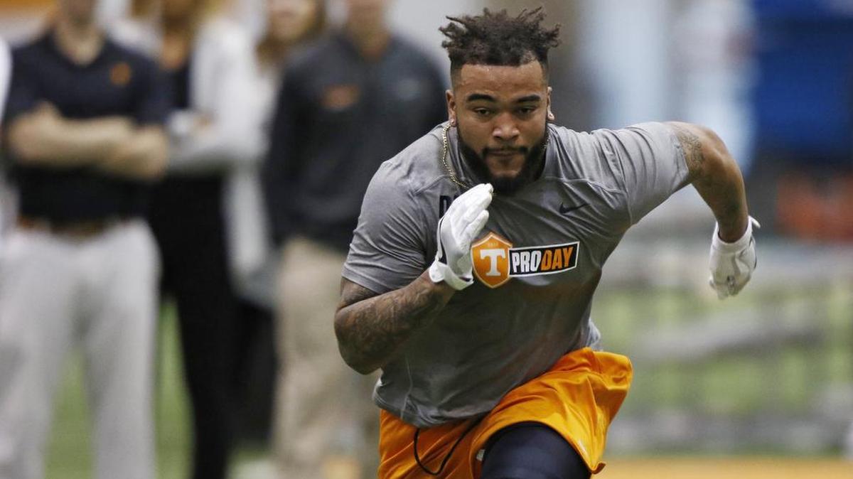 Derek Barnett appears a perfect fit for the defensive-needy Cowboys, but at 28, they aren’t likely to get the Tennessee defensive end.