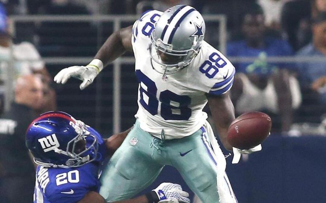 
Dez Bryant suffered a fractured right foot in the second half against Prince Amukamara and the Giants.


