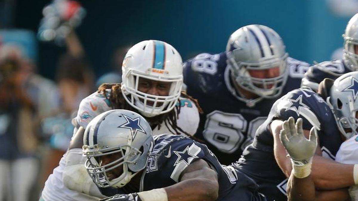 Cowboys running back Darren McFadden gashed the Miami defense in the fourth quarter Sunday to help seal the victory.