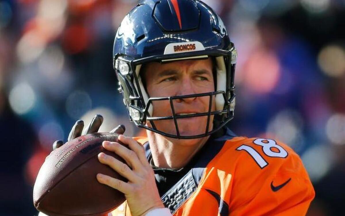 Peyton Manning has 186 regular-season wins, tied with Brett Favre for most all-time.
