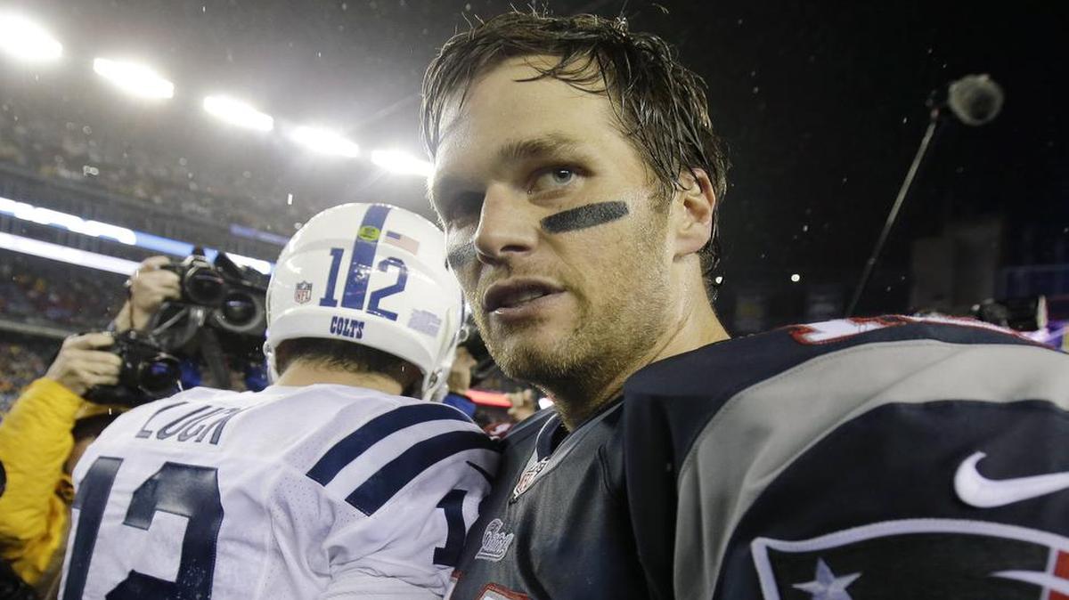 
Patriots quarterback Tom Brady, right, certainly will not let any of the Deflategate talk enter into his thinking this weekend when New England plays Indianapolis, the team which brought up the subject that dominated the NFL this summer. Right? 



