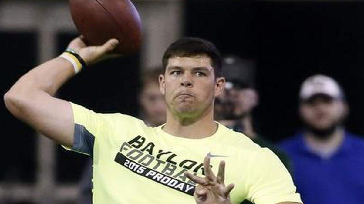 
Bryce Petty completed 69 of 77 passes but had five dropped during Baylor’s Pro Day on Wednesday. Three NFL quarterback coaches were on hand. 
