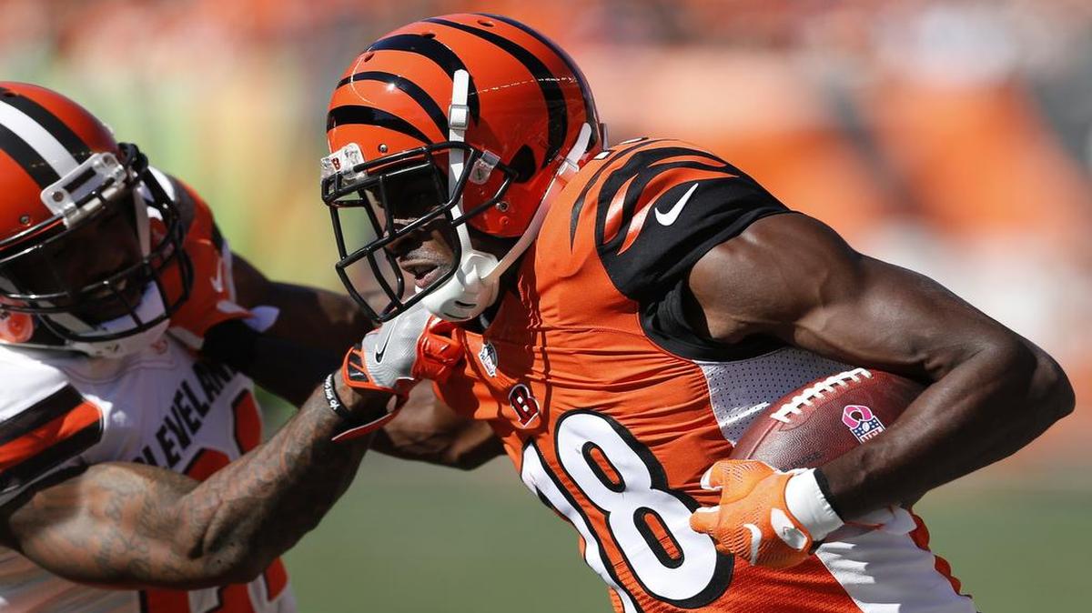 Wide receiver A.J. Green, right, and the Cincinnati Bengals play at the New York Giants on Monday Night Football. The game kicks off at 7:30 p.m. on ESPN.