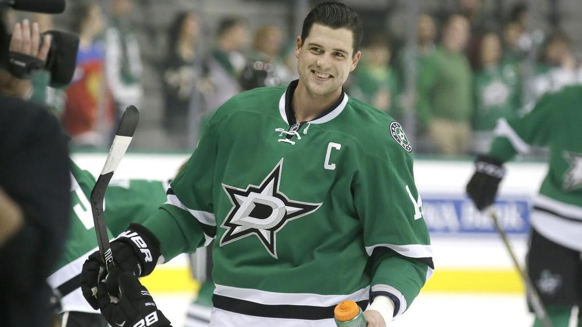 Stars left wing Jamie Benn leads the NHL with 17 goals this season.
