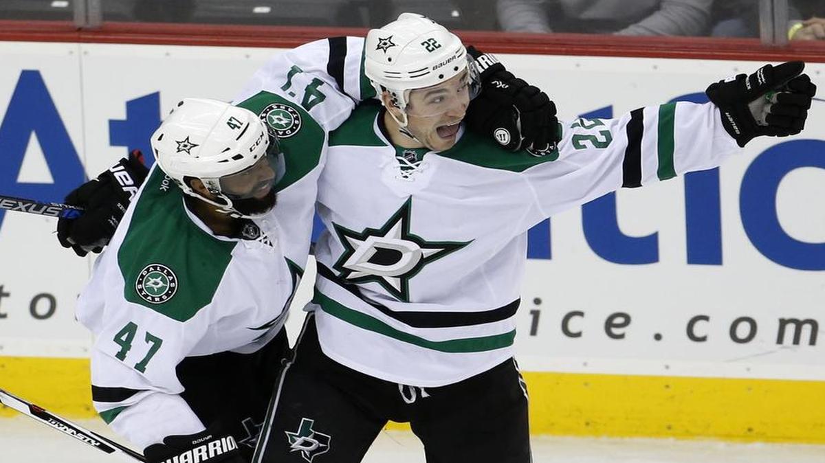 Stars center Colton Sceviour, at right celebrating with defenseman Johnny Oduya, has two goals and two assists over the past three games. He’ll try to add to those numbers on Tuesday against the New York Rangers at Madison Square Garden.