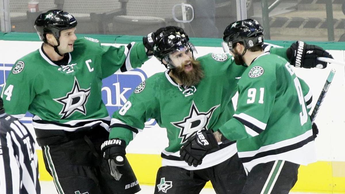 Stars wing Patrick Eaves, middle, celebrates his goal with teammates Jamie Benn, left, and Tyler Seguin during Thursday’s victory over the Colorado Avalanche.