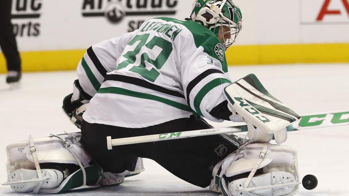 Goalie Kari Lehtonen made 23 saves as the Dallas Stars recorded their first shutout of the season, 3-0 at Colorado on Saturday night.