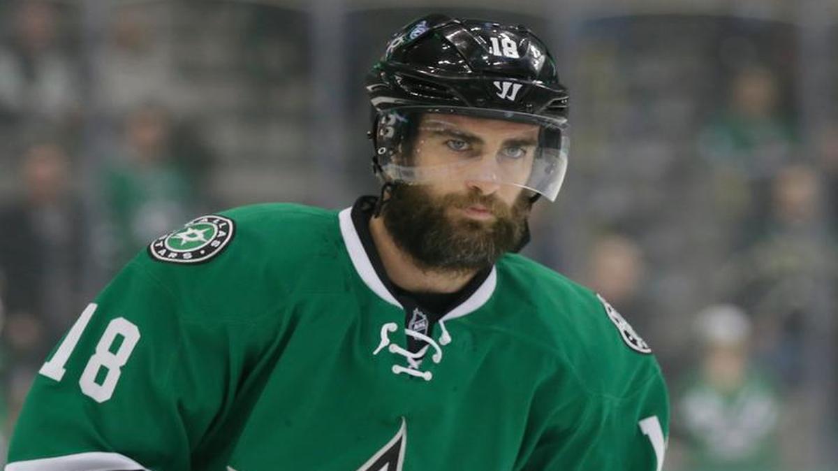 Stars right wing Patrick Eaves picked up his second career hat track on Thursday against the Chicago Blackhawks.