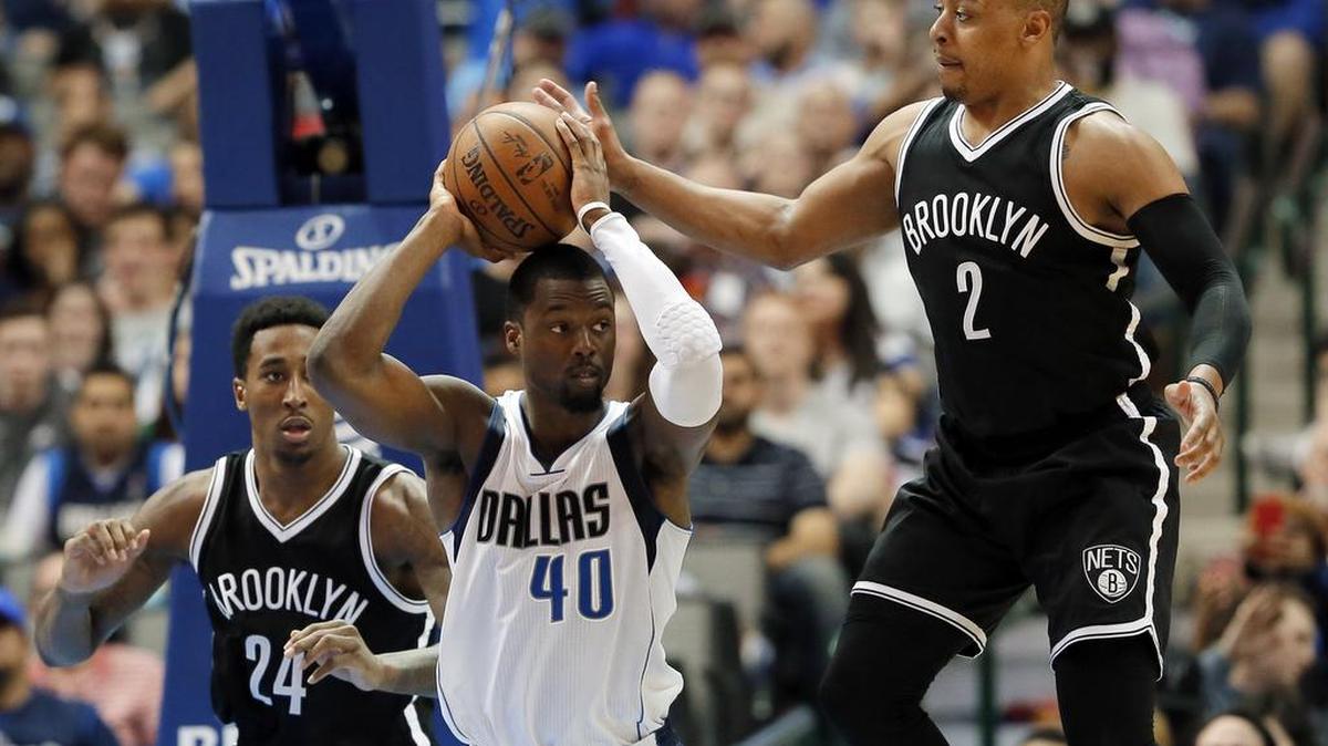 Forward Harrison Barnes, middle, and the Dallas Mavericks visit Rondae Hollis-Jefferson (24), Randy Foye (2) and the Brooklyn Nets at 11 a.m. Sunday on FSSW. The Mavericks are four games out of the Western Conference’s final playoff spot. At 13-55, the Nets have the worst record in the NBA.