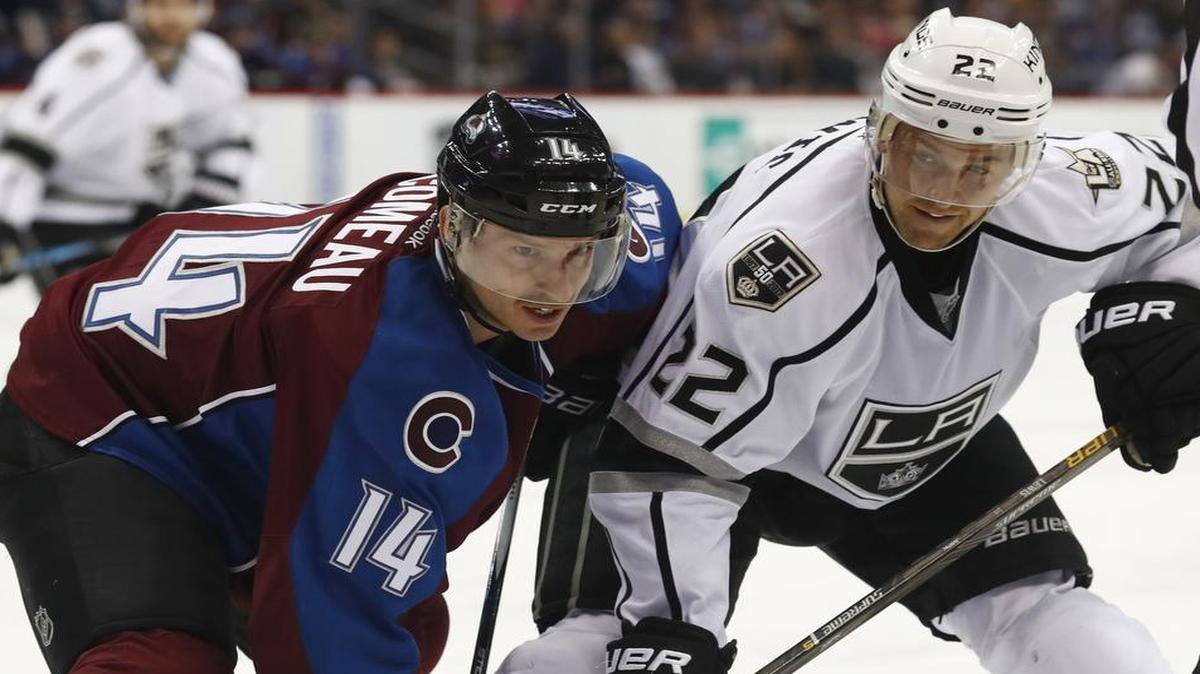 Colorado left wing Blake Comeau, left, fighting for position with Los Angeles Kings center Trevor Lewis on Tuesday, and the Avalanche arrive at American Airlines Center for a Thursday night matchup against the Dallas Stars. Coverage begins at 7:30 p.m. on Fox Sports Southwest.