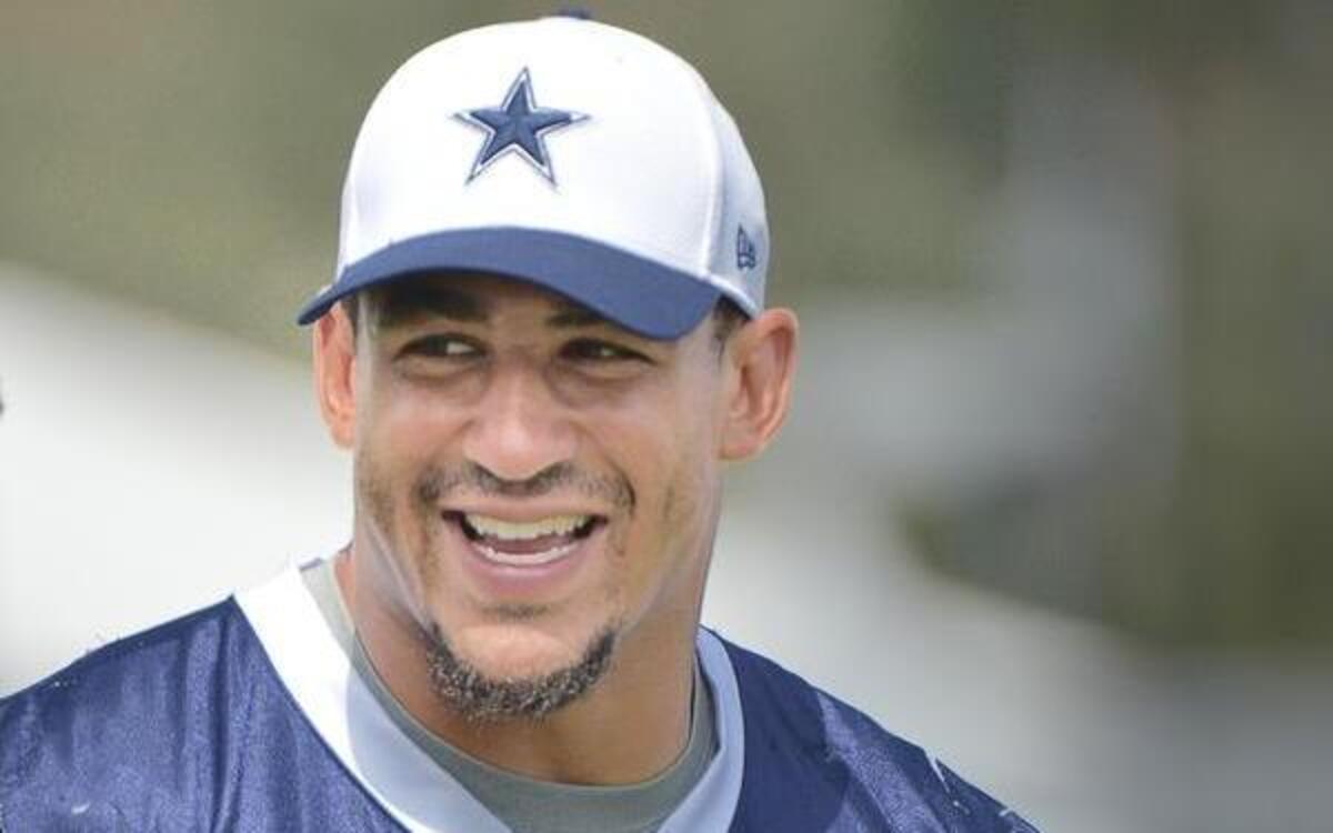 
Defensive tackle Tyrone Crawford is doing his part to promote anti-bullying campaigns to children.


