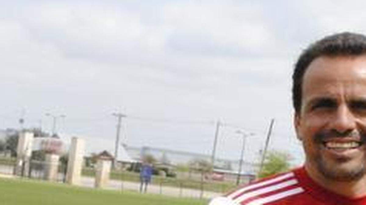 
Coach Oscar Pareja begins his second season with FC Dallas at 7:30 p.m. Saturday against San Jose at Toyota Stadium.
