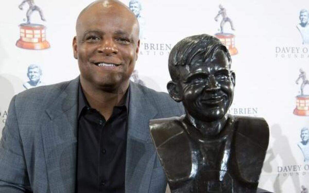 
Warren Moon received the 2014 Davey O’Brien Legends Award on Monday night at the Fort Worth Club. Moon was the 1989 NFL Man of the Year, is known for his charitable work and 20 years ago was involved in a domestic-violence case, in which he was acquitted. 
